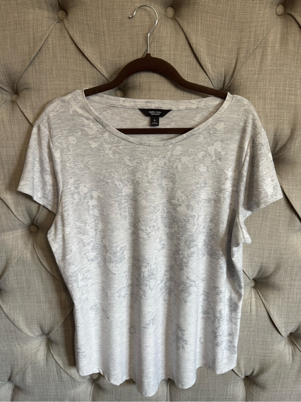 Vera Wang Pale Gray Burnout Scoop Neck Short Sleeve Tee